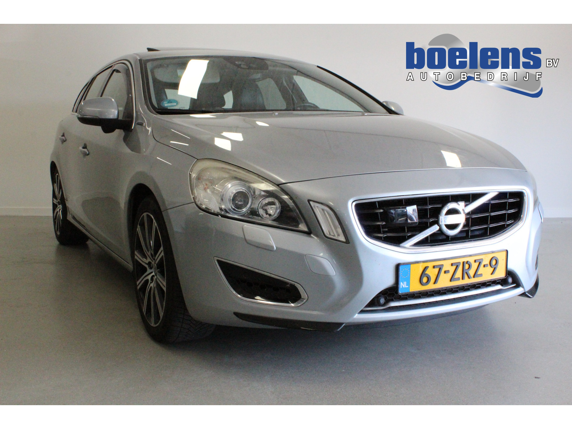 2.4 D6 AWD Plug-In Hybrid Pure Limited | NO.011 | NAVI | SCHUIF-/KANTELDAK | CAMERA | STOEL-VERW | TREKHAAK |