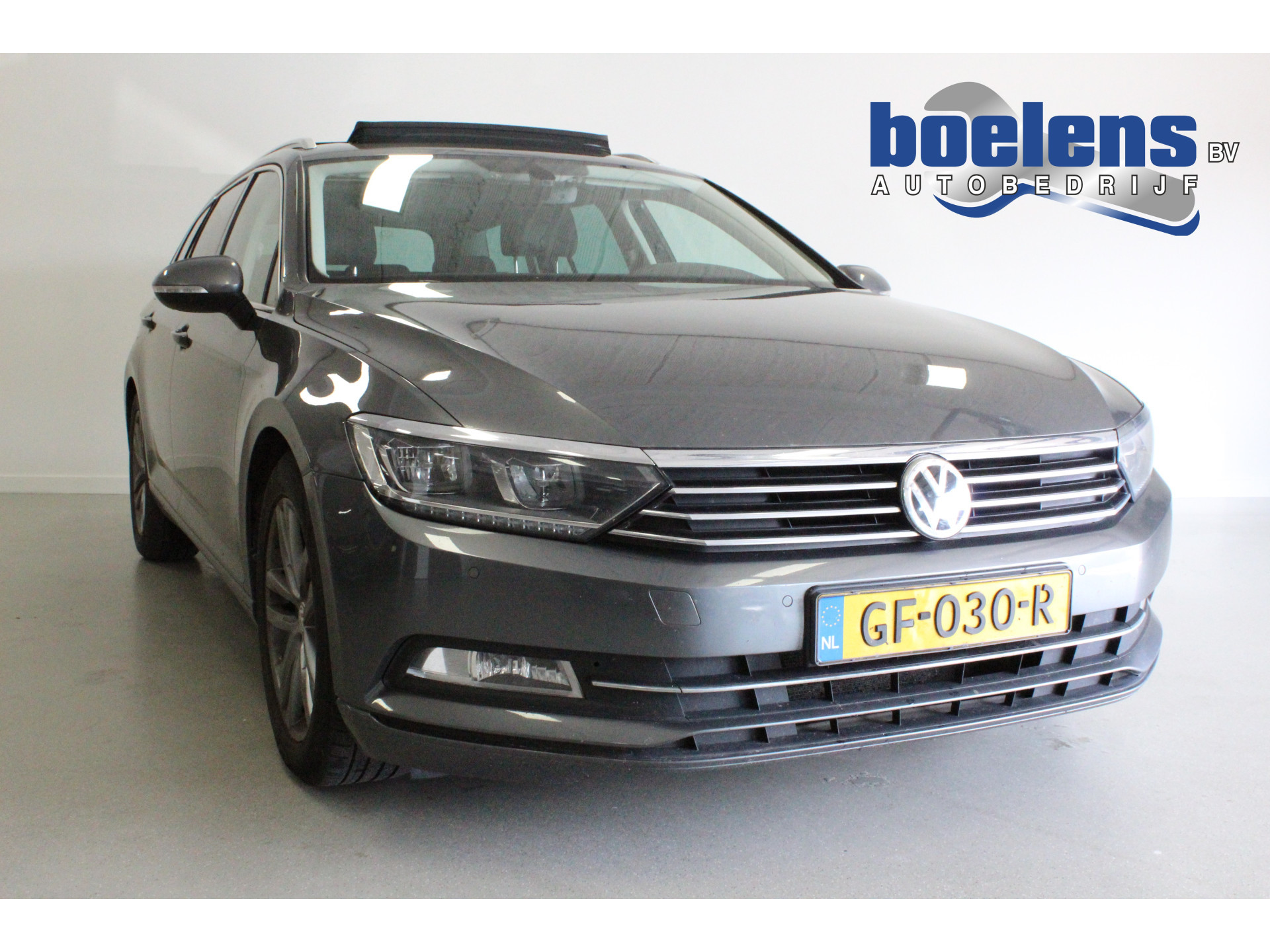 Variant 1.6 TDI Business Edition | PANO-DAK | NAVIGATIE | 17'LMV | TREKHAAK | PDC-V/A | LED | SFEER | CLIMA |