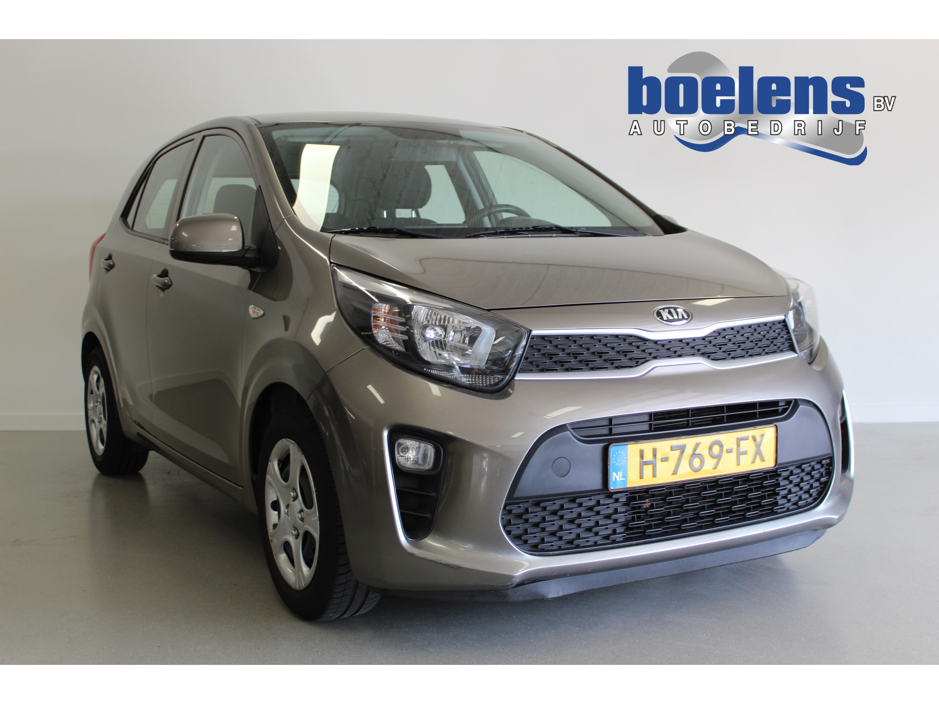 1.0 MPi ComfortPlusLine | TITANIUM-SILVER | AIRCO | ELEK-RAMEN | CARPLAY | TEL/MEDIA | CAMERA | CPV |