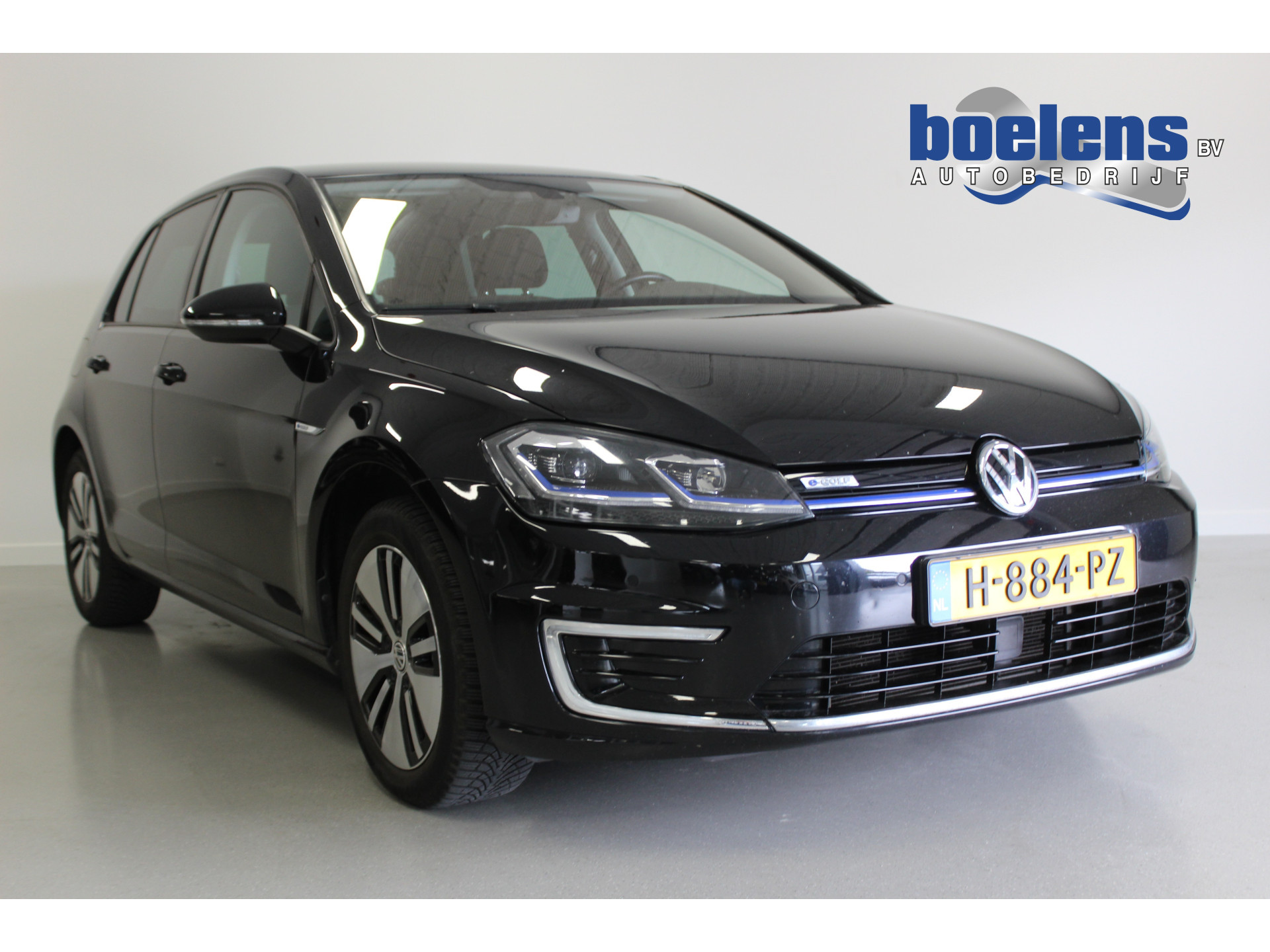 E-DITION | 230KM! | WARMTEPOMP | PDC-V/A | ACC | FRONT-ASSIST | CARPLAY | NAVI | LED |