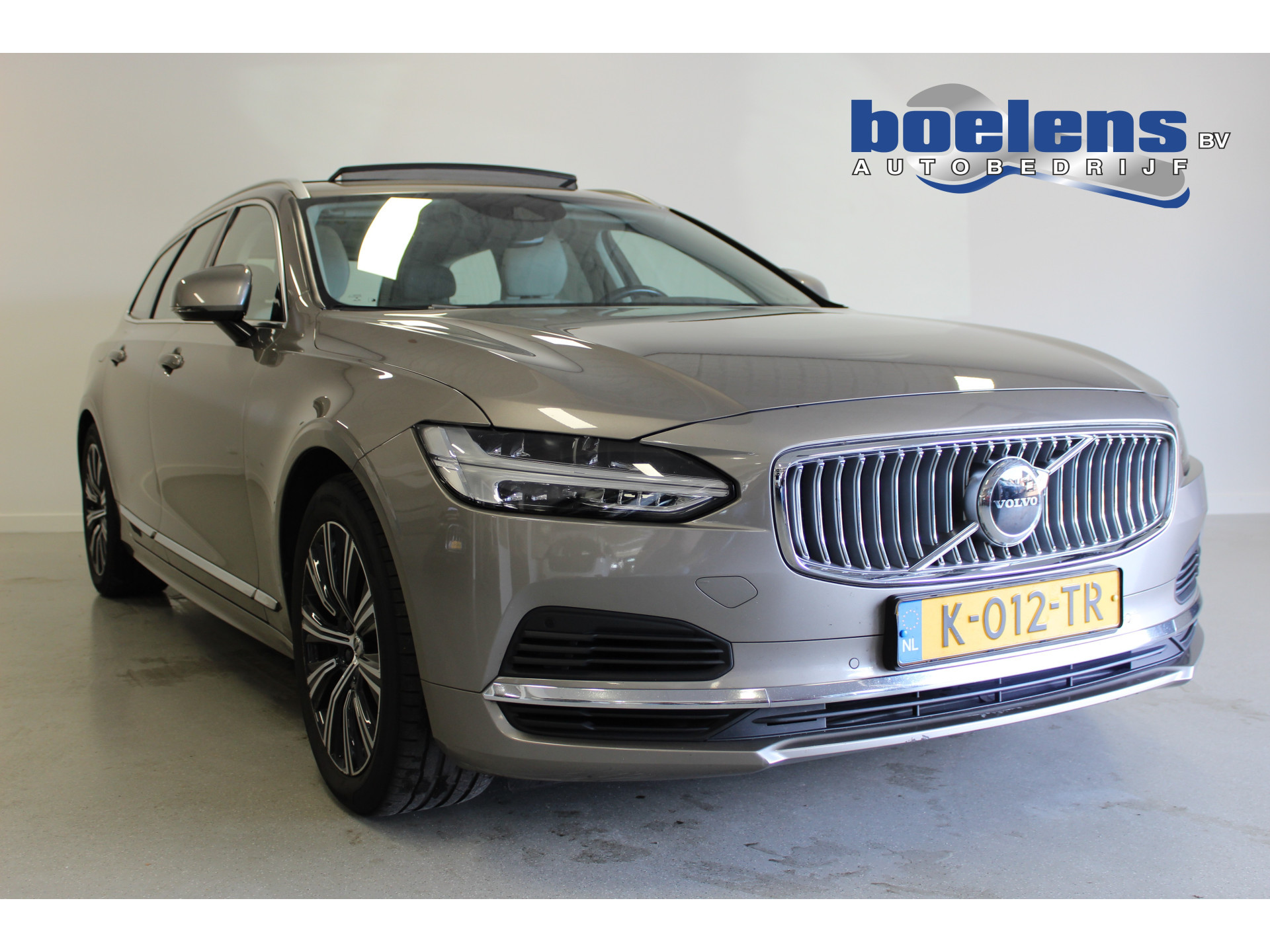 2.0 T6 AWD Business Pro | PANO-DAK | ACC | WEGKL-TRHAAK | CARPLAY | CAMERA | NAVIGATIE | E-KLEP |