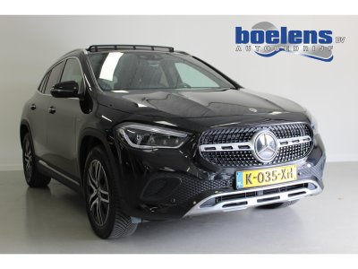 Mercedes-Benz GLA 250 e Business Solution Luxury Limited | PANO-DAK | NAVI | WEGKL-TRHAAK | 18'LMV | CAMERA | CARPLAY | PDC-V/A |