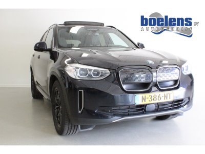 BMW iX3 Executive 80 kWh | TOP-STAAT! | CARPLAY | PANO-DAK | DAB | WEGKL-TRHAAK | LED | 19'LMV | PDC |